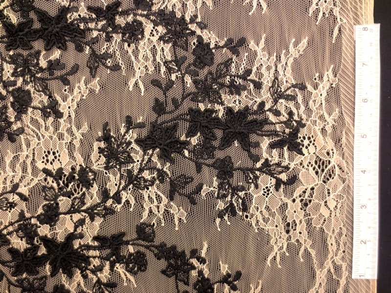 Embroidered Chantilly Lace0