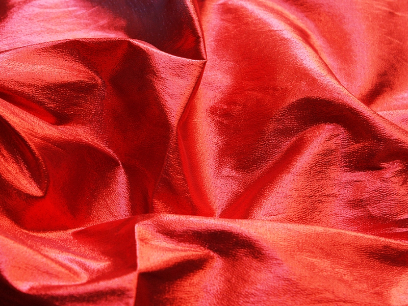 Tissue Lamé in Red1