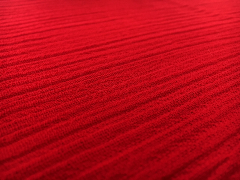 Italian Wool Crinkle in Red2