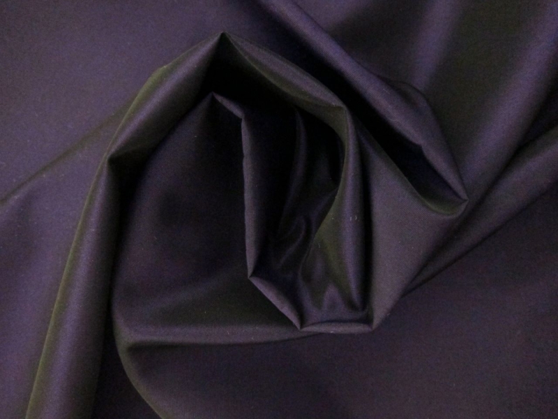 Taffeta Rainwear in Black Purple0