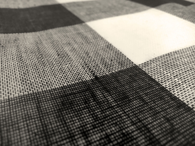 Linen Mesh Plaid in Black and Ivory3