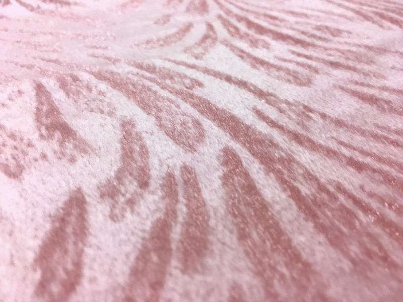 Silk Lurex Panne Velvet in Pink2