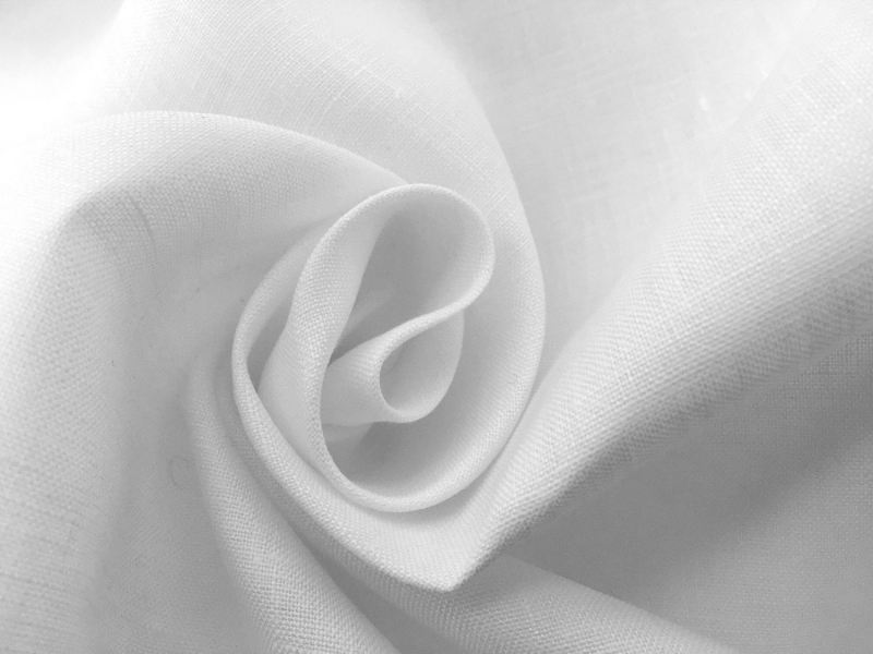 Italino Handkerchief Linen in White1