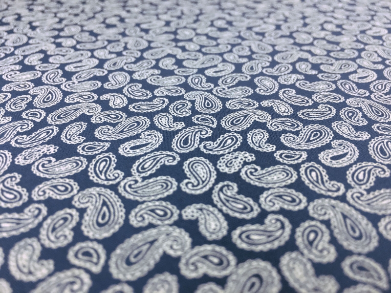 Cotton Broadcloth With Paisley Print in Navy And White2